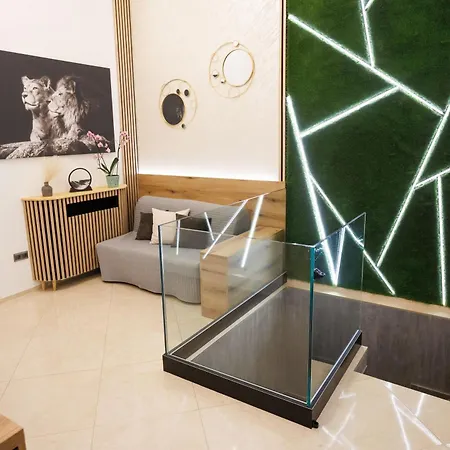 Leo & Private Zone - Old * 布拉迪斯拉发