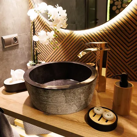 Leo & Private Zone - Old Апартаменты *