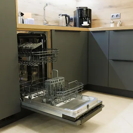 Апартаменты Leo & Private Zone - Old