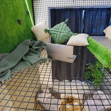 Leo & Private Zone - Old Апартаменты Братислава