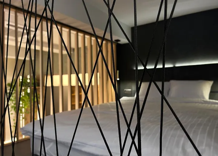 Leo & Private Zone - Old * Bratislava