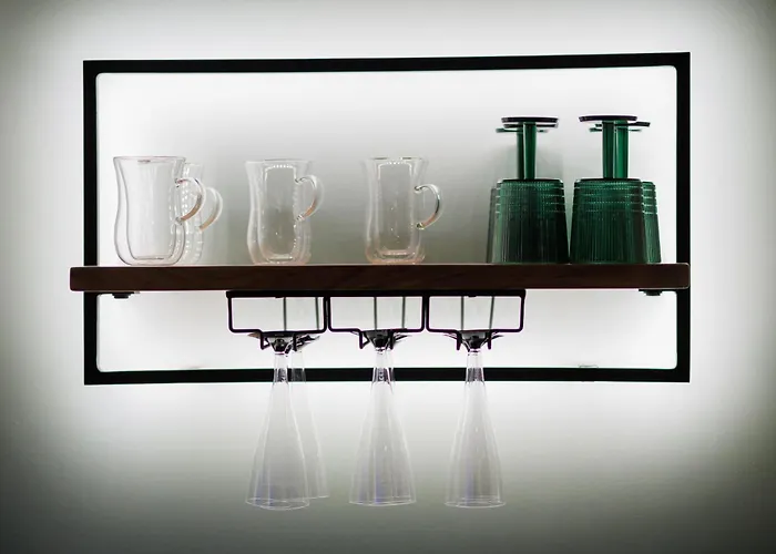 Leo & Private Zone - Old *