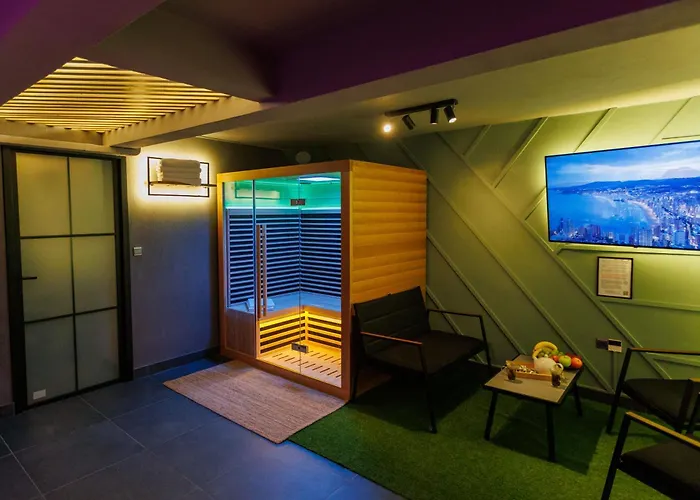 Leo & Private Zone - Old Bratislava