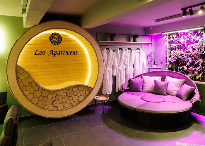 Leo & Private Zone - Old Apartmán