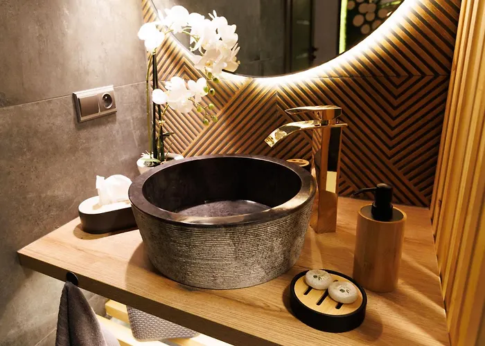 Leo & Private Zone - Old Apartmán *