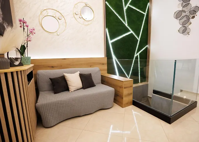 Leo & Private Zone - Old Apartment Bratislava