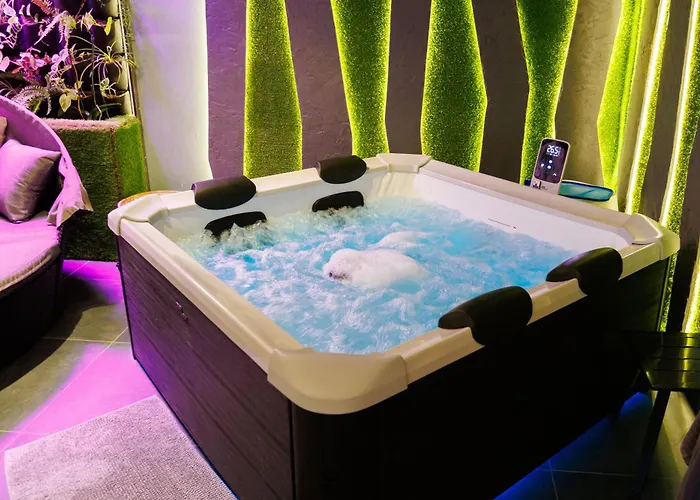 Leo & Private Zone - Old