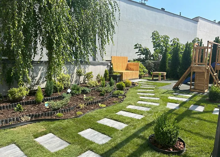 Leo & Private Zone - Old *