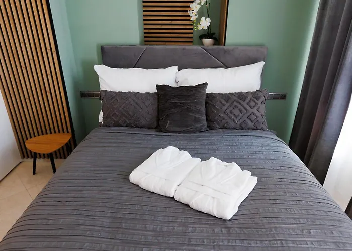 Leo & Private Zone - Old * 브라티슬라바