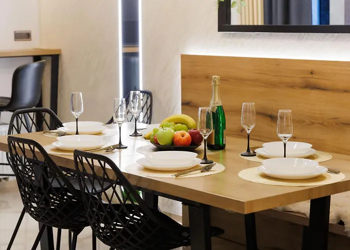 Leo & Private Zone - Old *